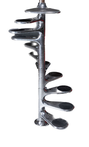 Roger Tallon: Spiral staircase, 18 steps