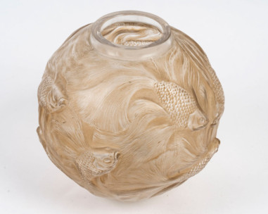 1924 René Lalique - “Formose” Vase