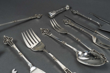 CARDEILHAC  SOLID SILVER TABLEWARE...