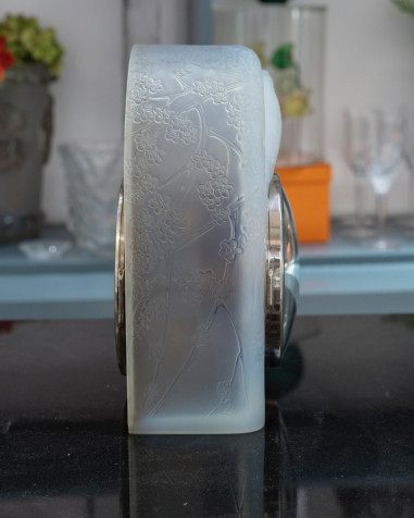 RENE LALIQUE (1860-1945) “Two Doves”...