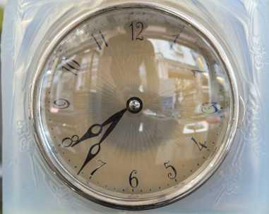 RENE LALIQUE (1860-1945) Pendule...