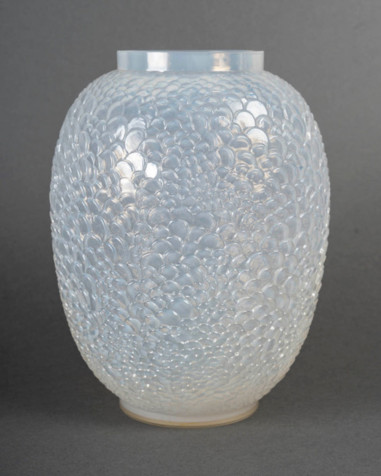 Rene Lalique - “Ecailles” Vase...