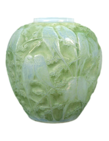 1919 - René Lalique : Vase "Perruches"  Opalescent