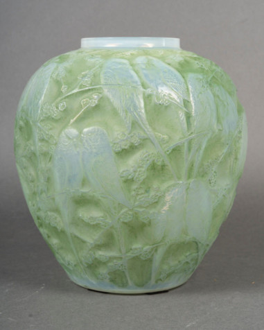 1919 - René Lalique: “Parakeets”...