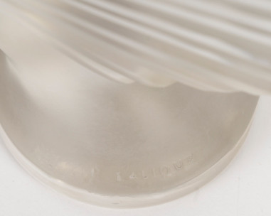 1928 -RENE LALIQUE, Bouchon de...