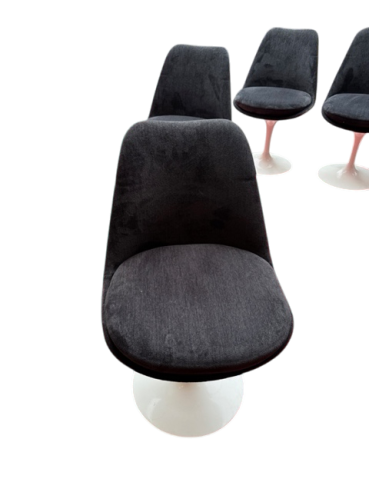 Eero Saarinen pour Knoll :+6 chaises...