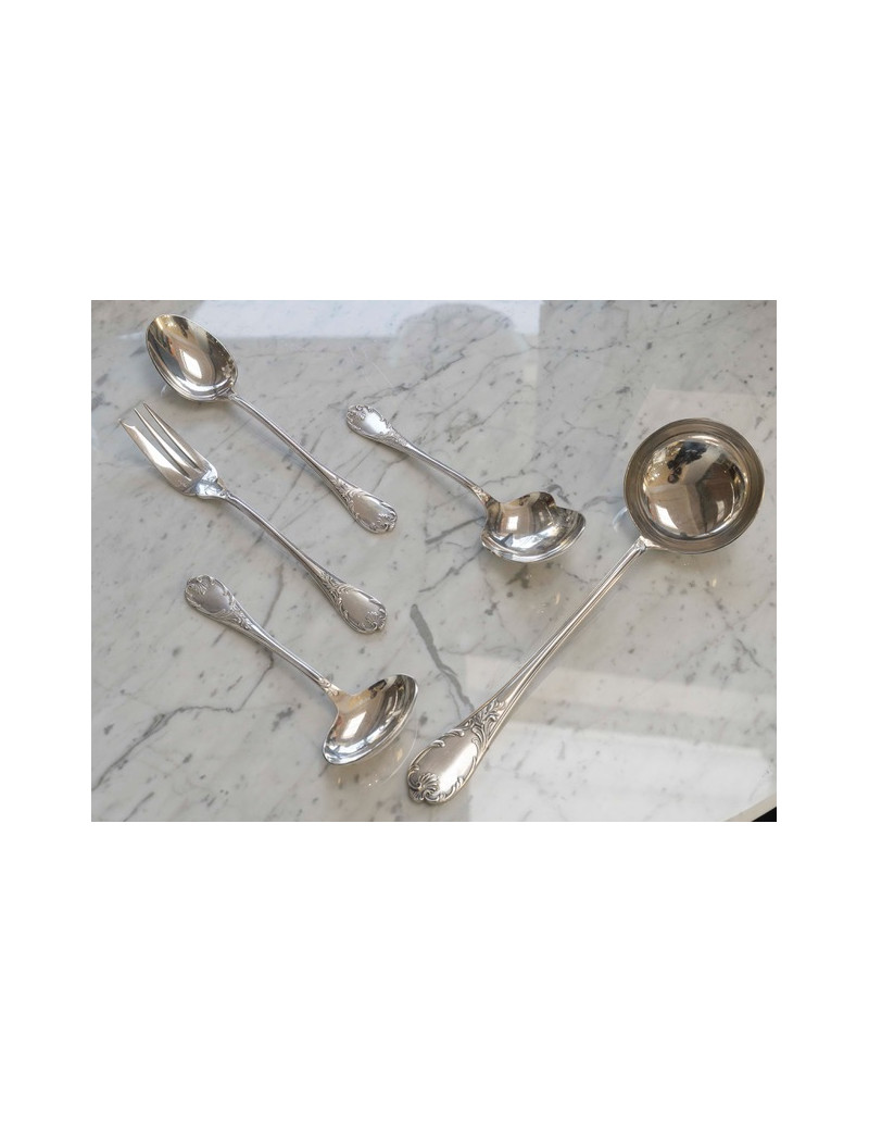 CHRISTOFLE ménagère « MARLY » 113 pièces métal argenté dans sa boite