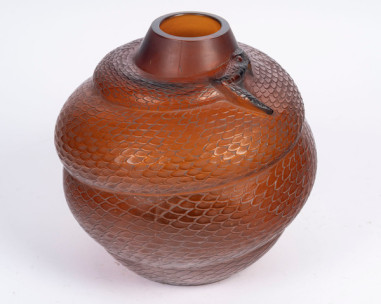 1924 - René Lalique - Amber-tinted...