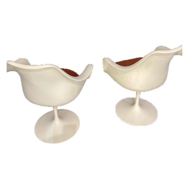 Two Knoll Swivel Tulip armchair