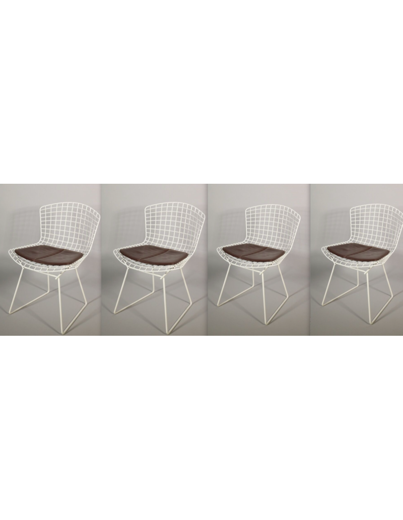Harry BERTOIA (1915-1978) pour KNOLL INTERNATIONAL, éditeur. 4 Chaises "Diamond"