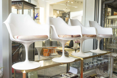 Eero Saarinen (1910–1961) & Knoll –...