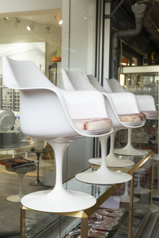 Eero Saarinen (1910–1961) & Knoll –...