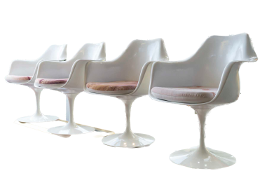 Eero Saarinen (1910–1961) & Knoll –...
