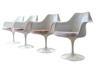 Eero Saarinen (1910–1961) & Knoll –...