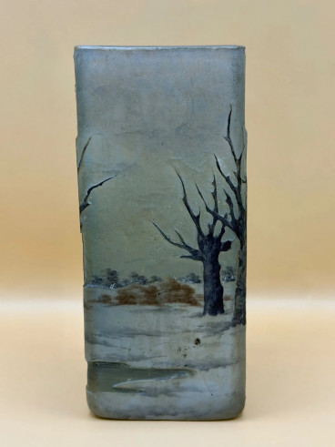 DAUM NANCY square-section vase “Snow...