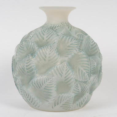 1926 René Lalique - Vase Ormeaux...