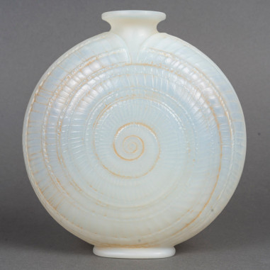 1920 - Rene Lalique Vase "escargot"...