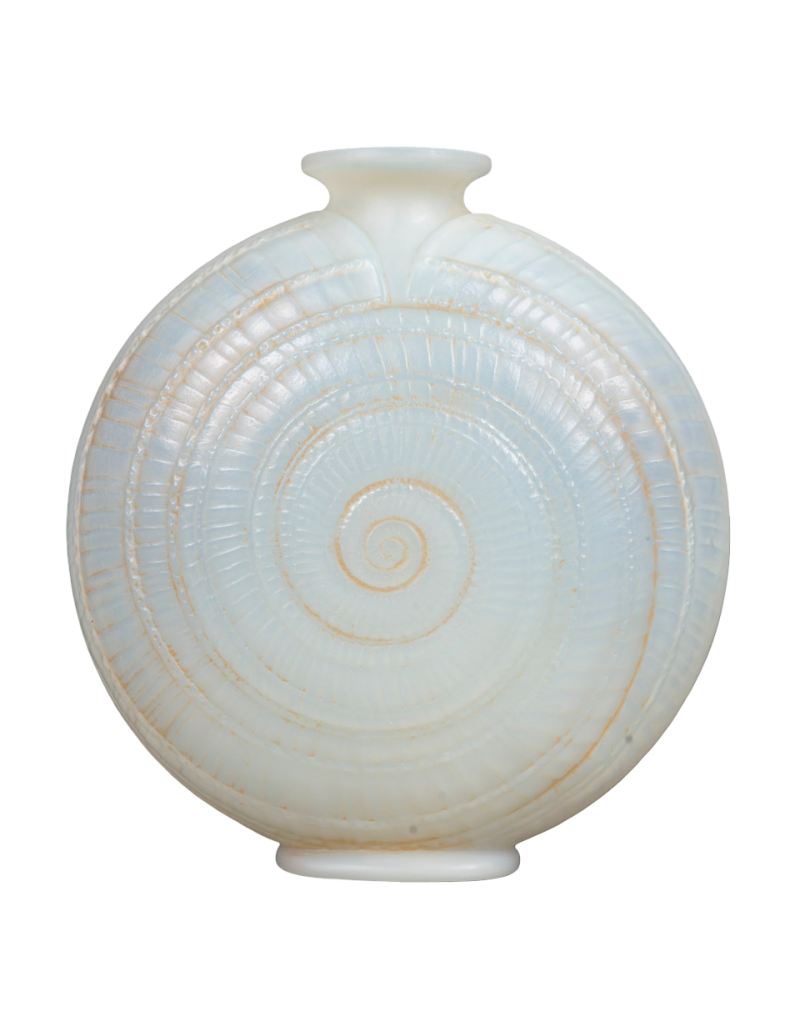 1920 - Rene Lalique Vase "escargot" opalescent