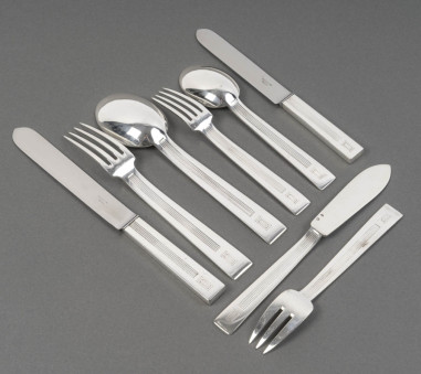 JEAN TETARD – 132-PIECE SOLID SILVER...