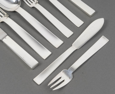 JEAN TETARD – 132-PIECE SOLID SILVER...