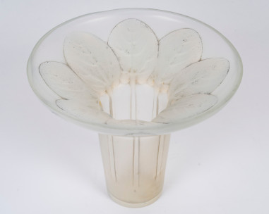 1921- René Lalique Vase « Violettes»...