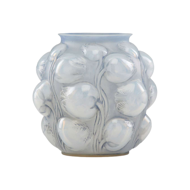 RENÉ LALIQUE (1860 -1945) "TULIPS" VASE (1927)